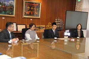 表敬訪問の様子