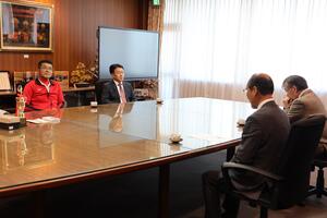 表敬訪問の様子2