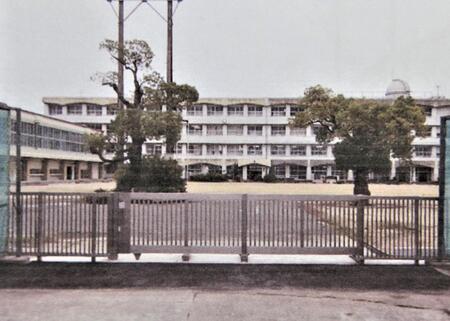 小学校門扉修繕
